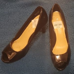 NWOT CL by Laundry Women's 7.5 Open Toe Kia Black Pump